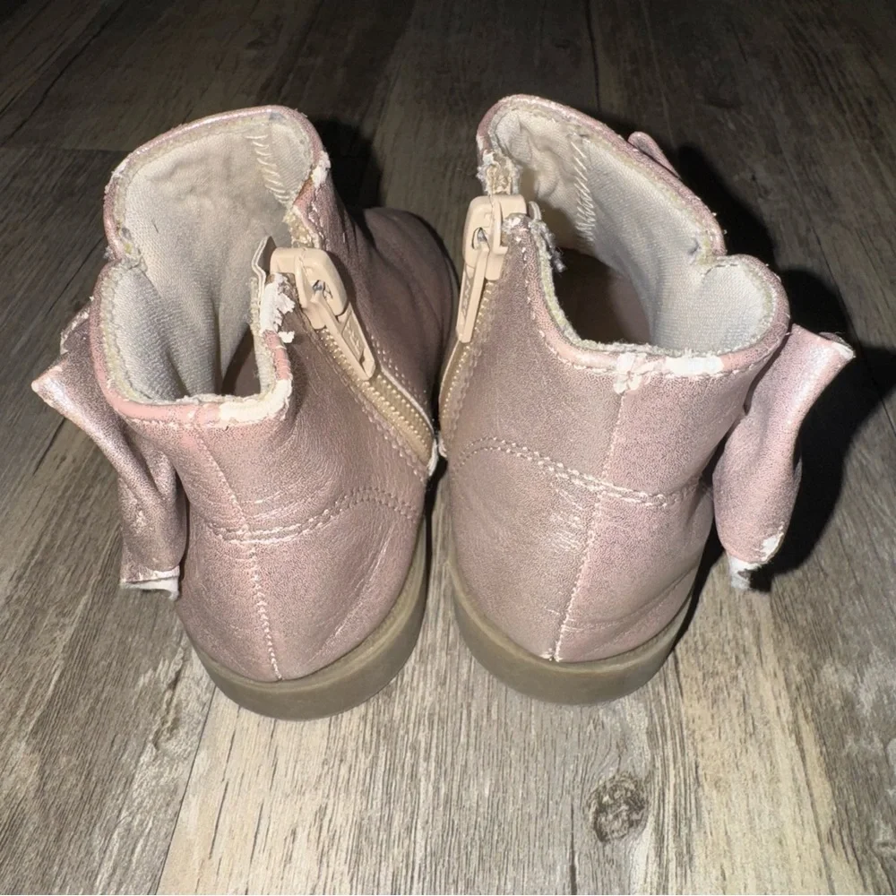 ☀️6/$20☀️ Garanimals Metallic Pink Kids Boots with Bow